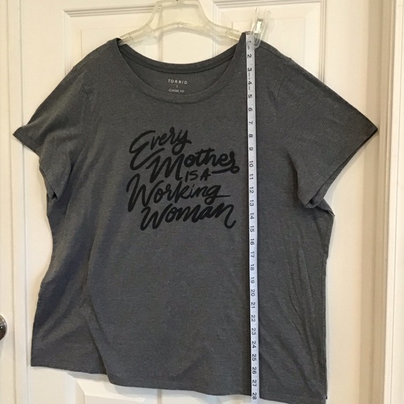 Torrid gray t-shirt, Size 3 - Picture 3 of 5
